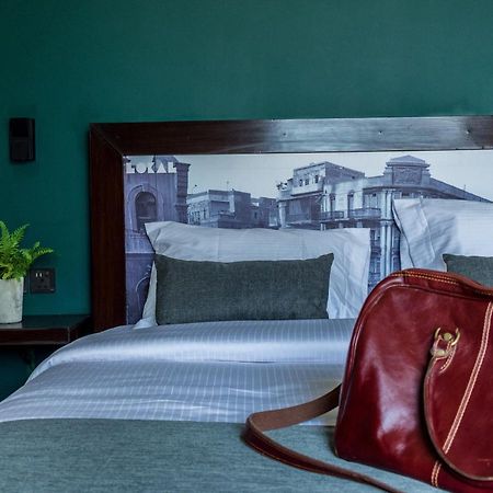 Lokal Rooms X Shahrah-E-Faisal Karachi Buitenkant foto