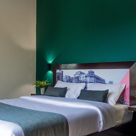 Lokal Rooms X Shahrah-E-Faisal Karachi Buitenkant foto