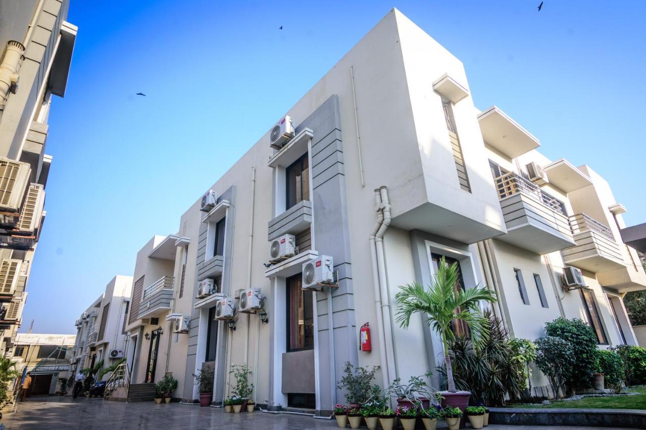 Lokal Rooms X Shahrah-E-Faisal Karachi Buitenkant foto