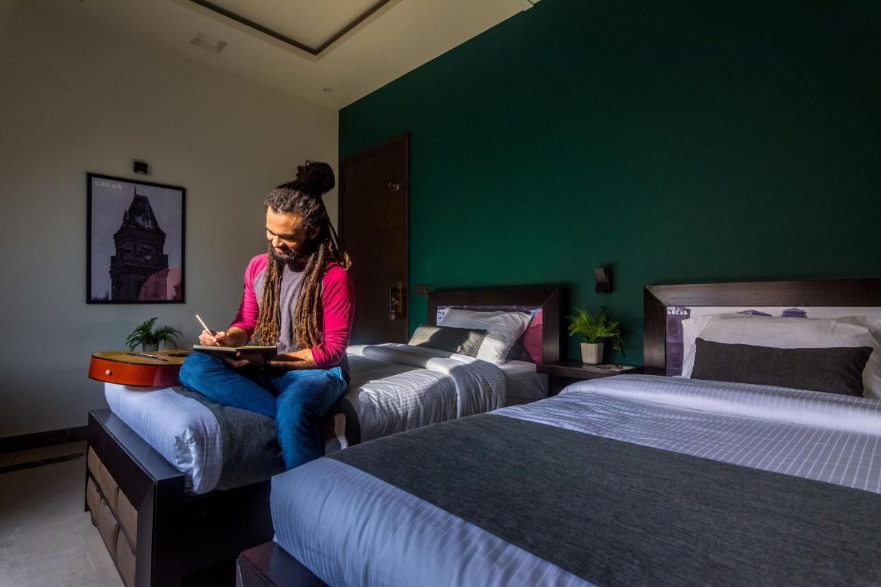 Lokal Rooms X Shahrah-E-Faisal Karachi Buitenkant foto