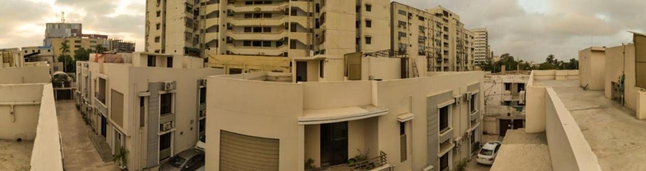 Lokal Rooms X Shahrah-E-Faisal Karachi Buitenkant foto
